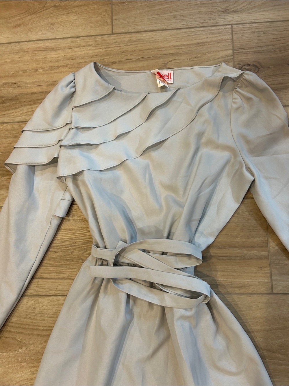 Vintage Light Gray Long-Sleeve Ruffle Dress with Self Tie Waist size 11 - Picture 3 of 4